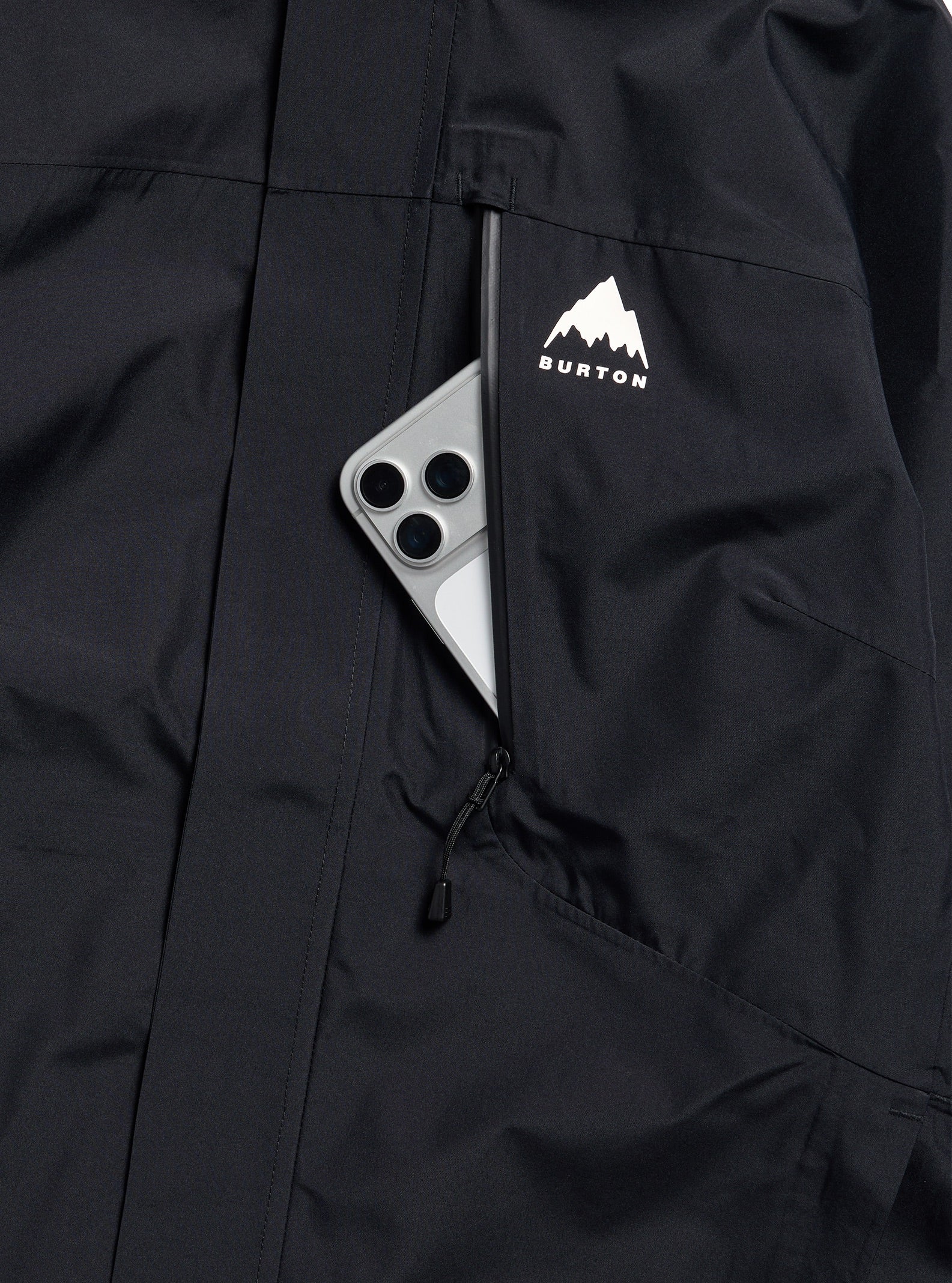 Womens Reserve 2.5L Jacket - True Black