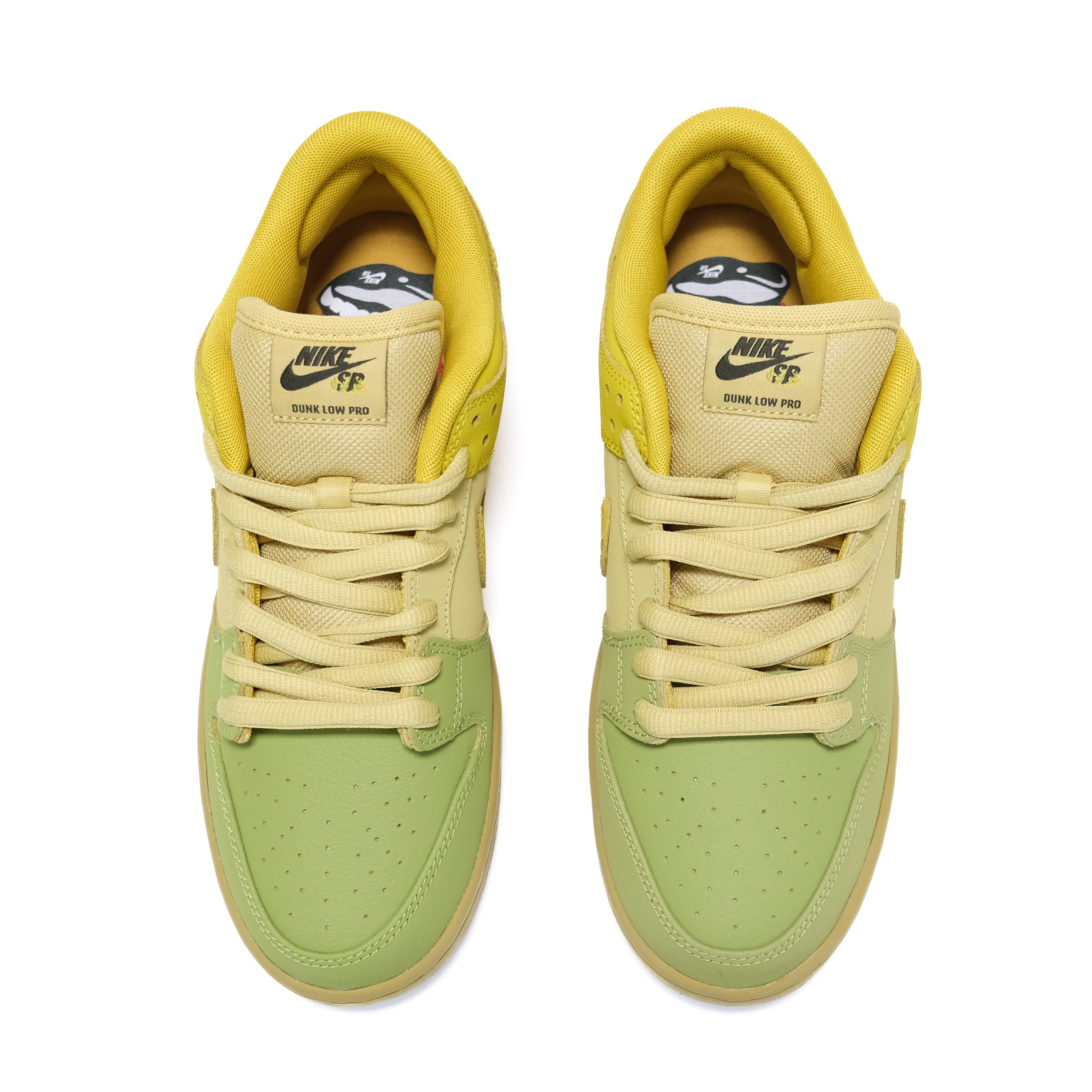 Nike SB Dunk Low Pro - Saffron Quartz/Saffron Quartz-Pear