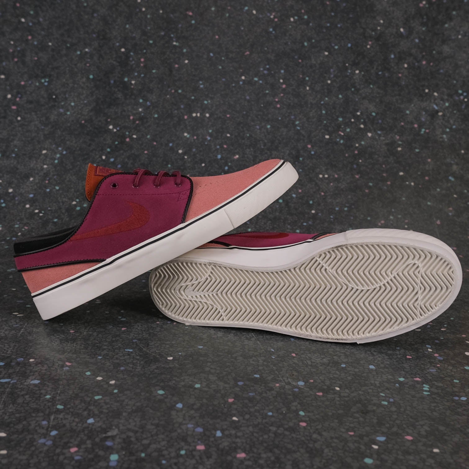 Nike SB Zoom Janoski OG+ QS - Red Stardust/Team Red