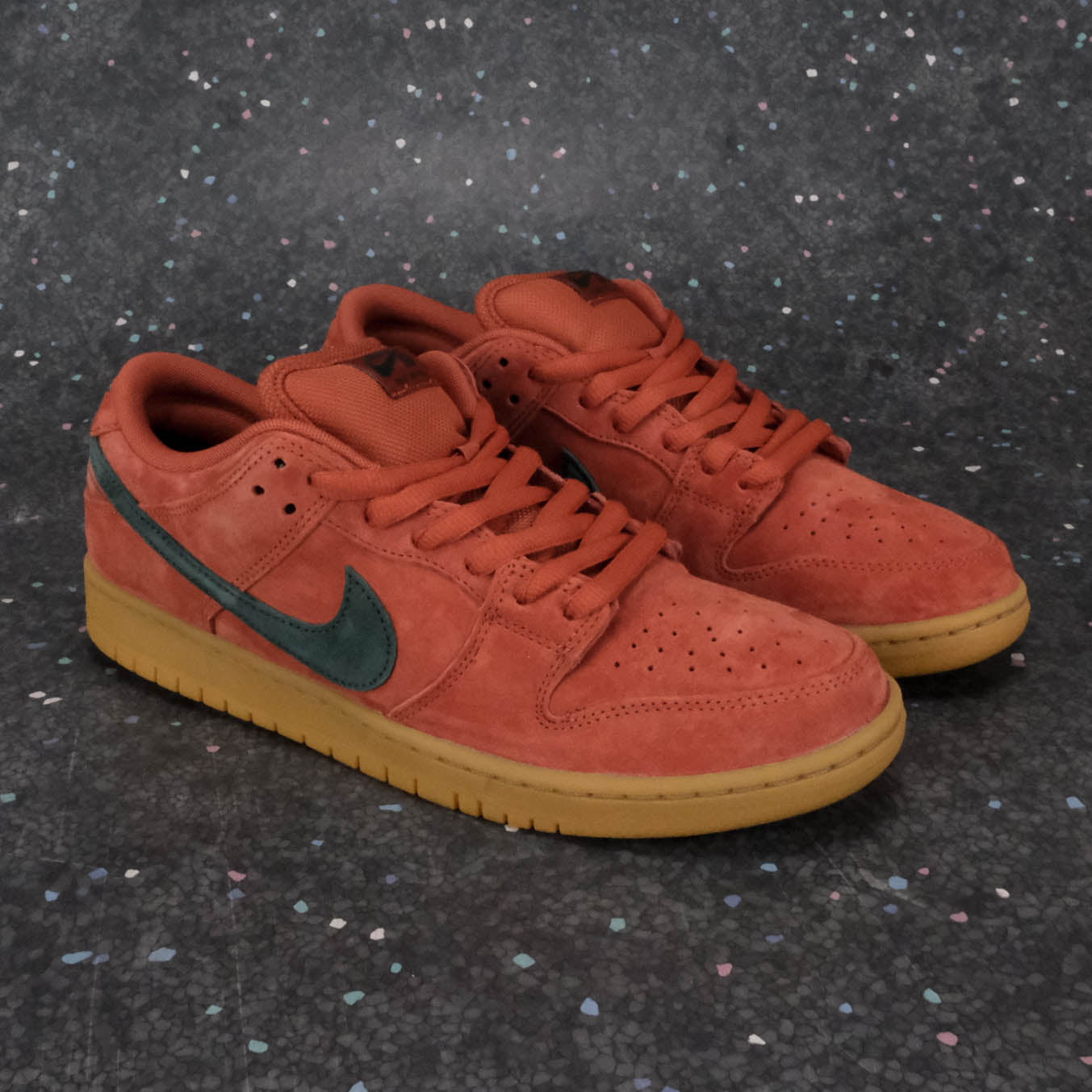 Nike SB Dunk Low Pro - Burnt Sunrise/Vintage Green