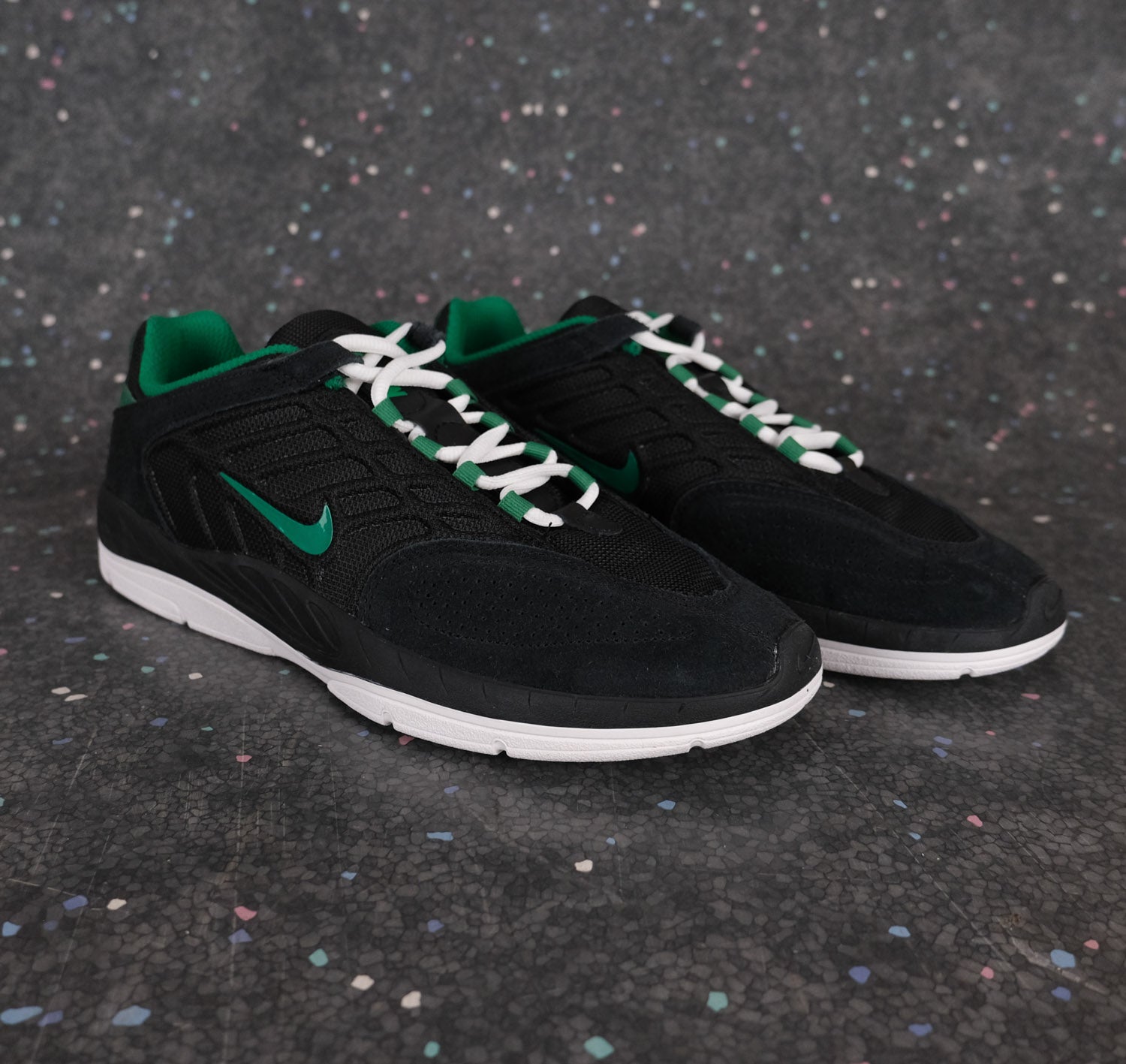 Nike SB Vertebrae - Black/Malachite