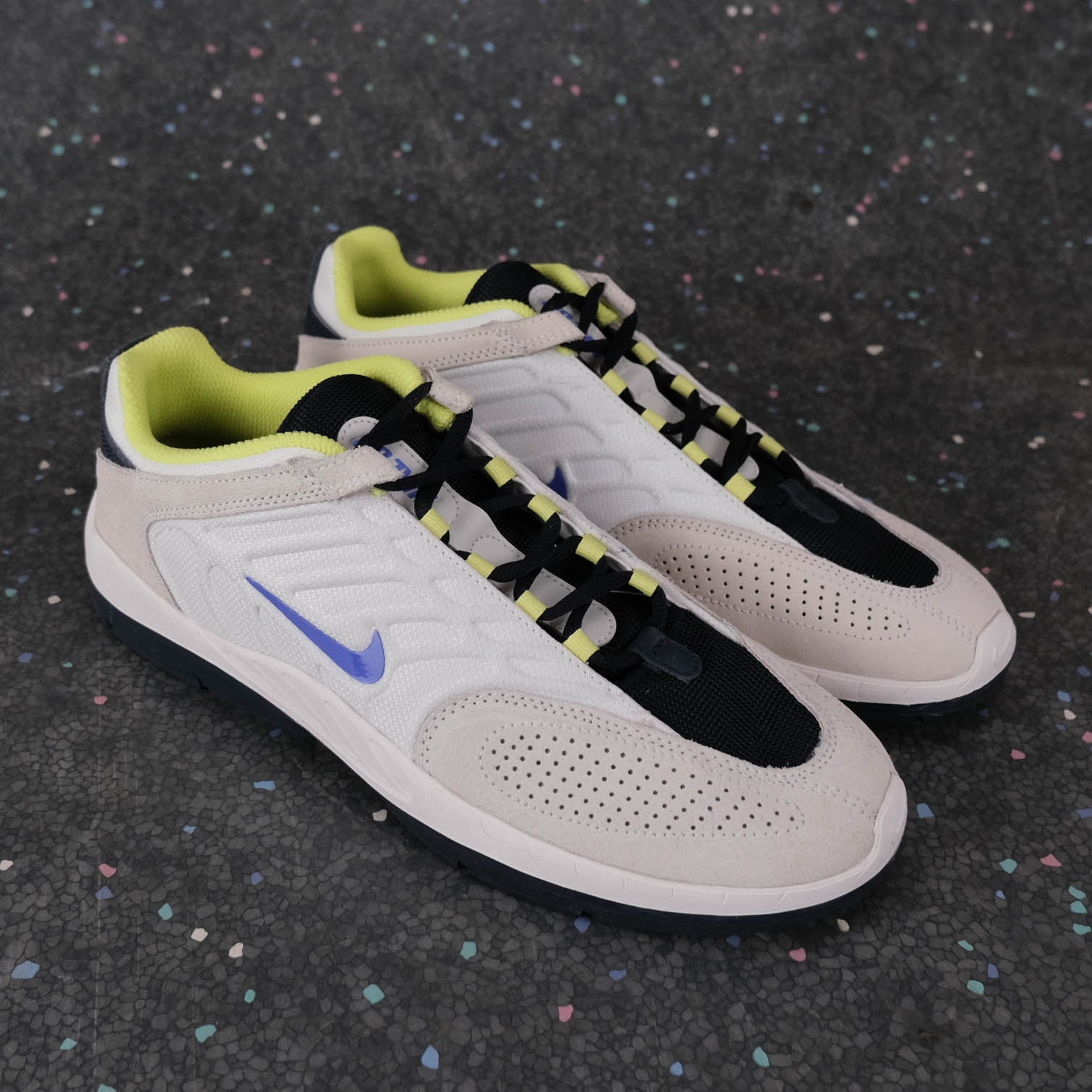 Nike SB Vertebrae - Summit White/Persian Violet