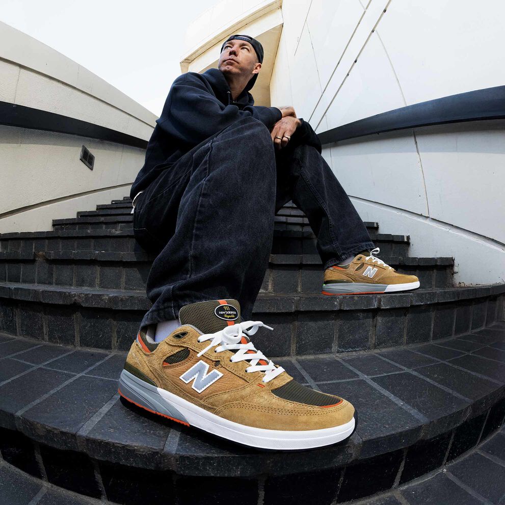 NB Numeric Andrew Reynolds 933 - Camel