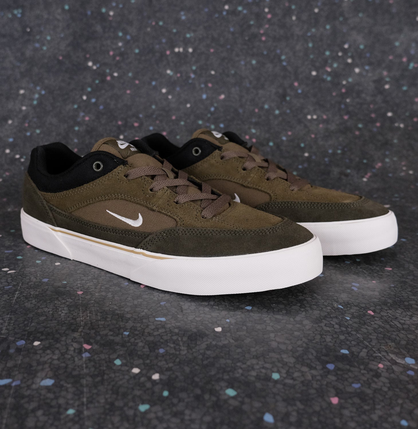 Nike SB Malor - Medium Olive/Sail-Cargo