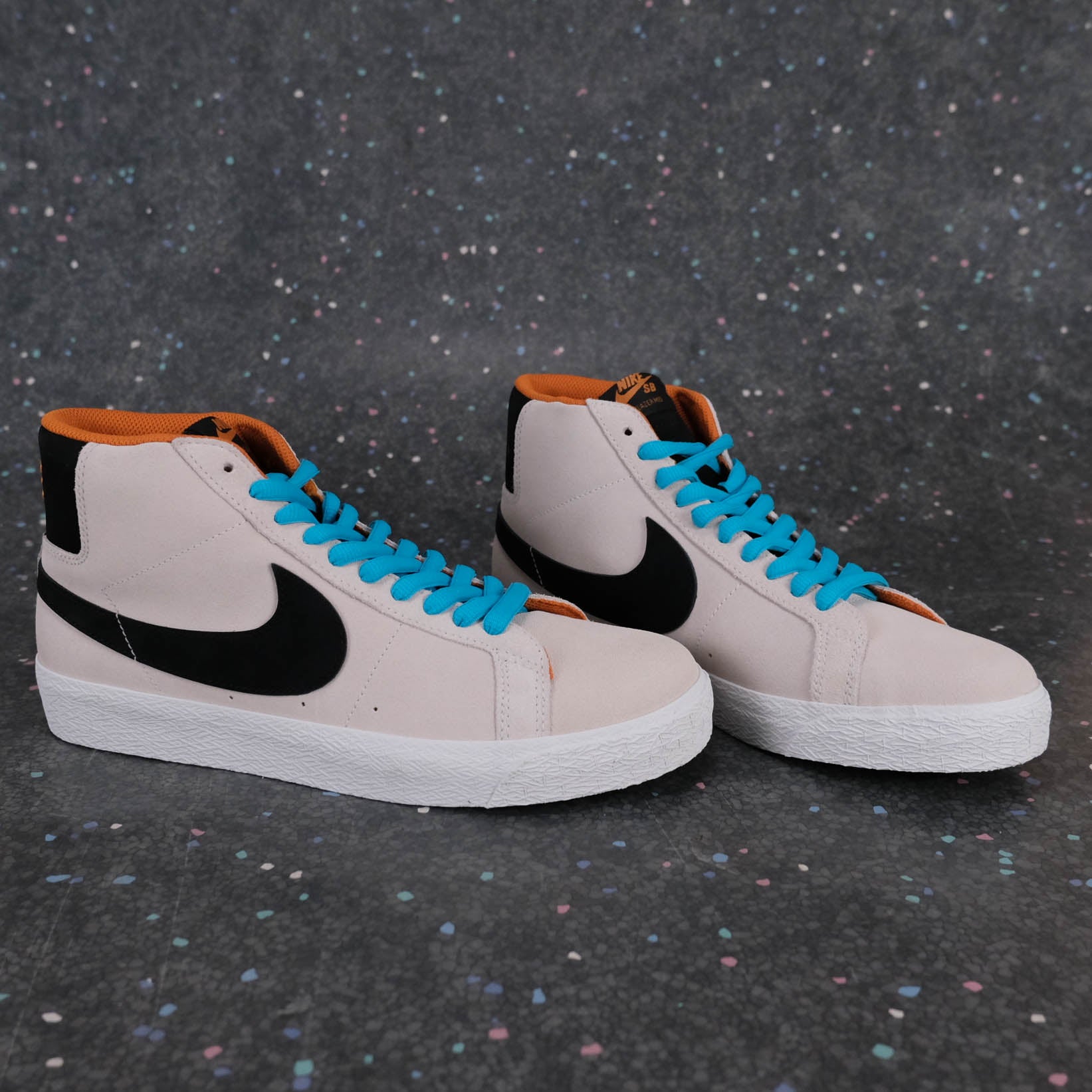 Nike SB Zoom Blazer Mid - Phantom/Black-Monarch-Summit White