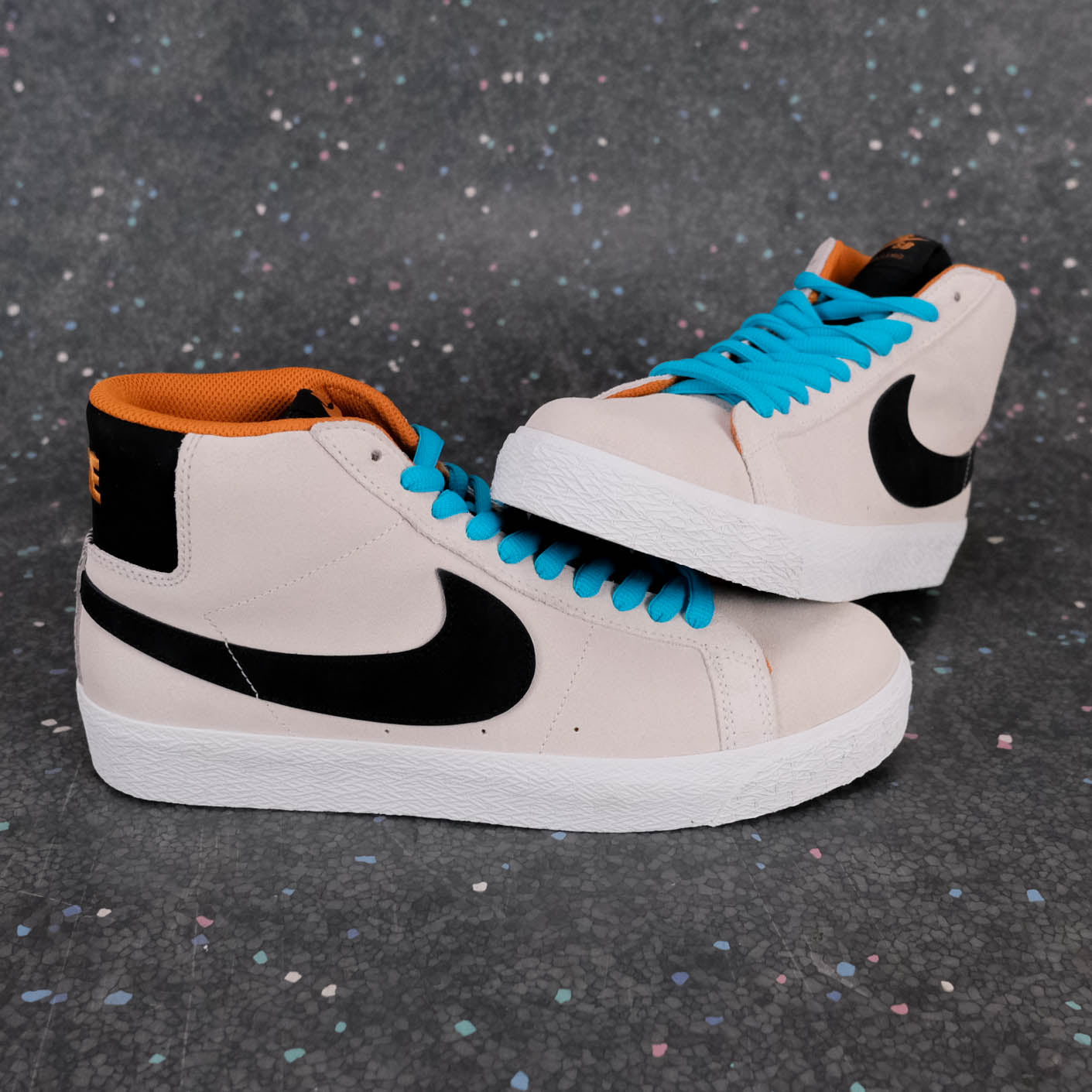 Nike SB Zoom Blazer Mid - Phantom/Black-Monarch-Summit White