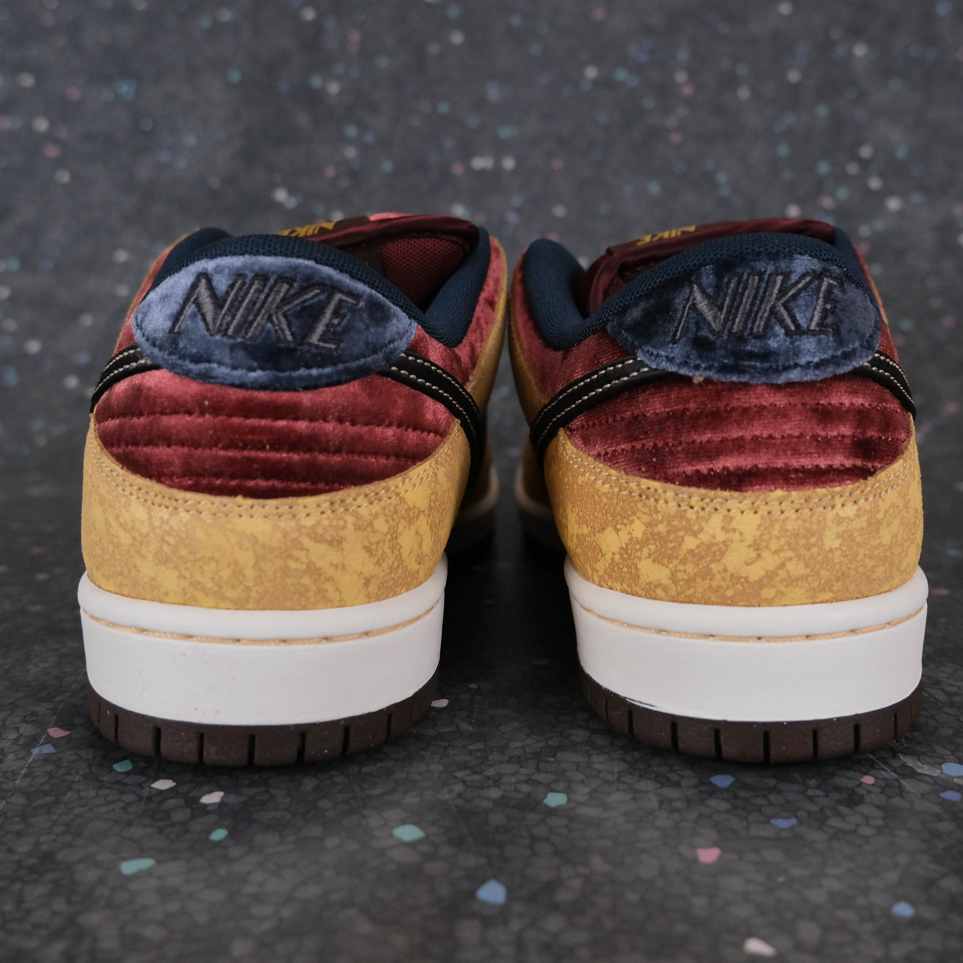 Nike SB Dunk Low Pro - Celestial Gold/Black-Dark Team Red