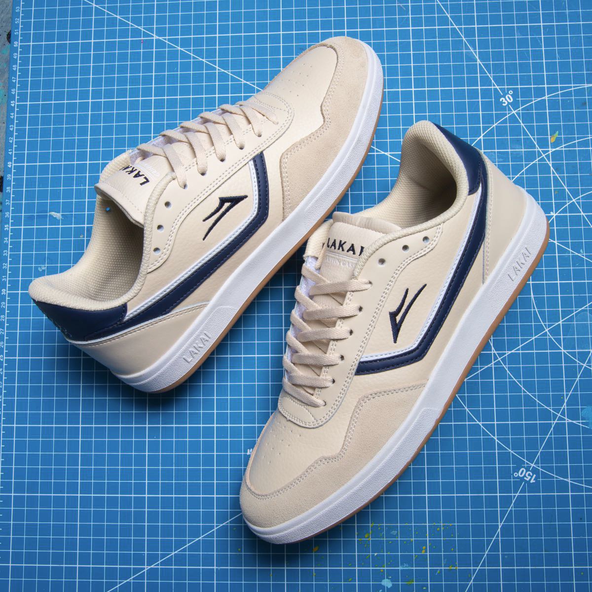 Terrace - Cream/Navy Suede