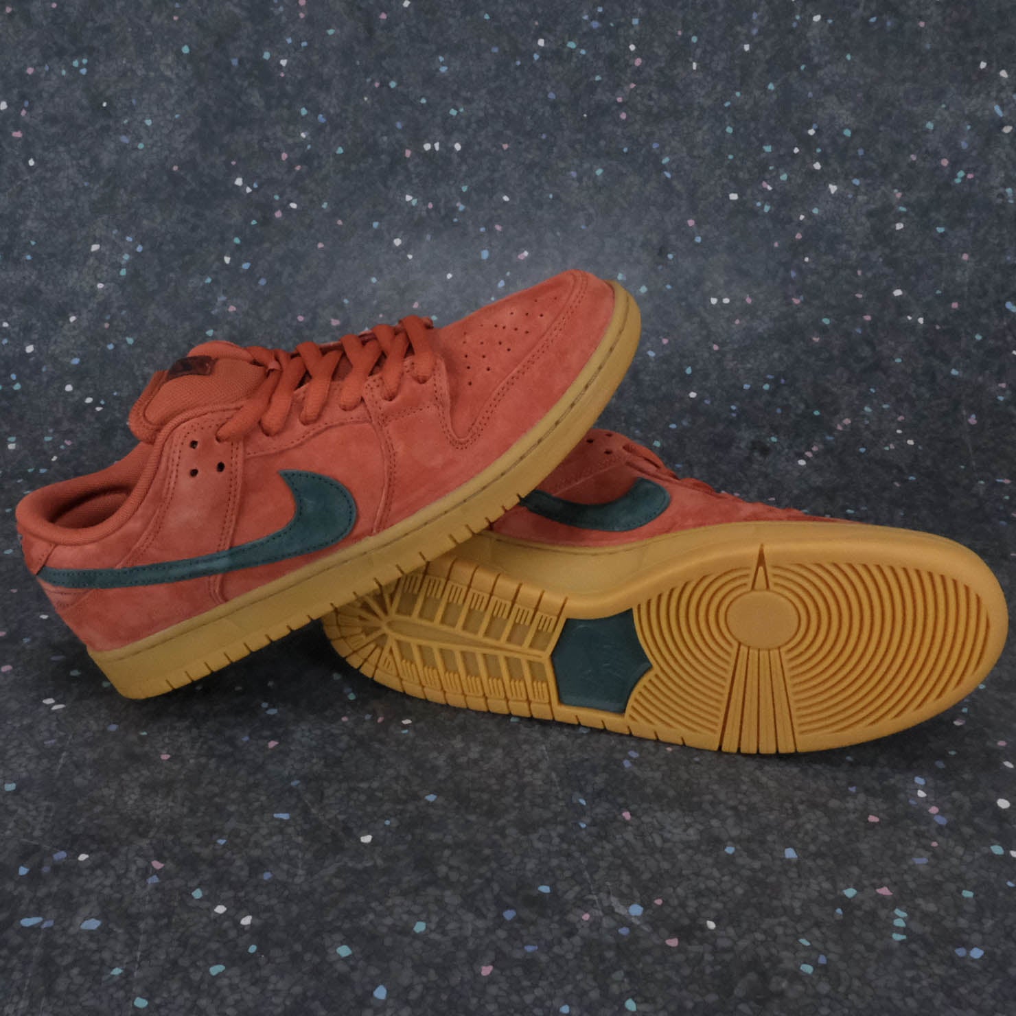 Nike SB Dunk Low Pro - Burnt Sunrise/Vintage Green