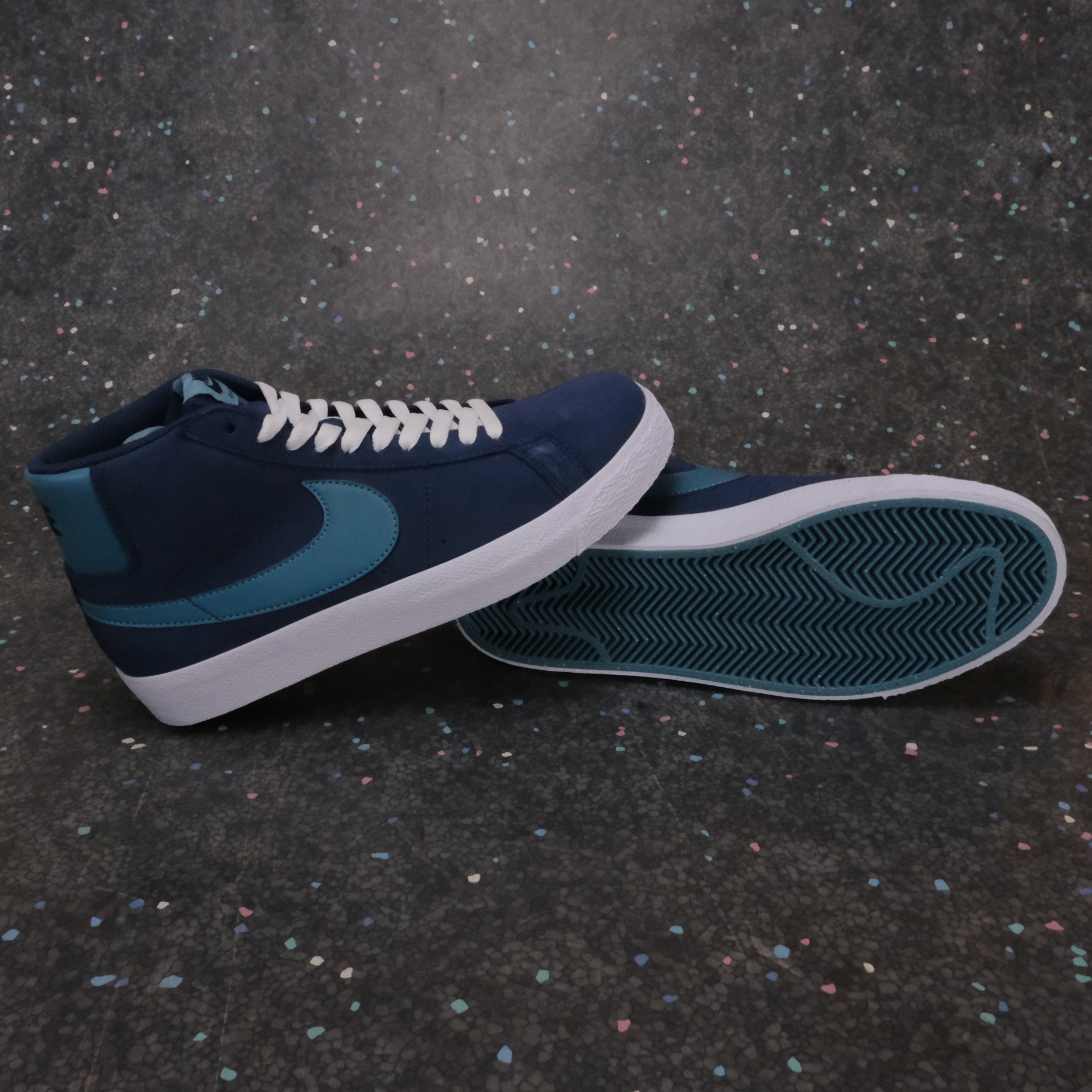 Nike SB Zoom Blazer Mid - Midnight Navy/Noise Aqua