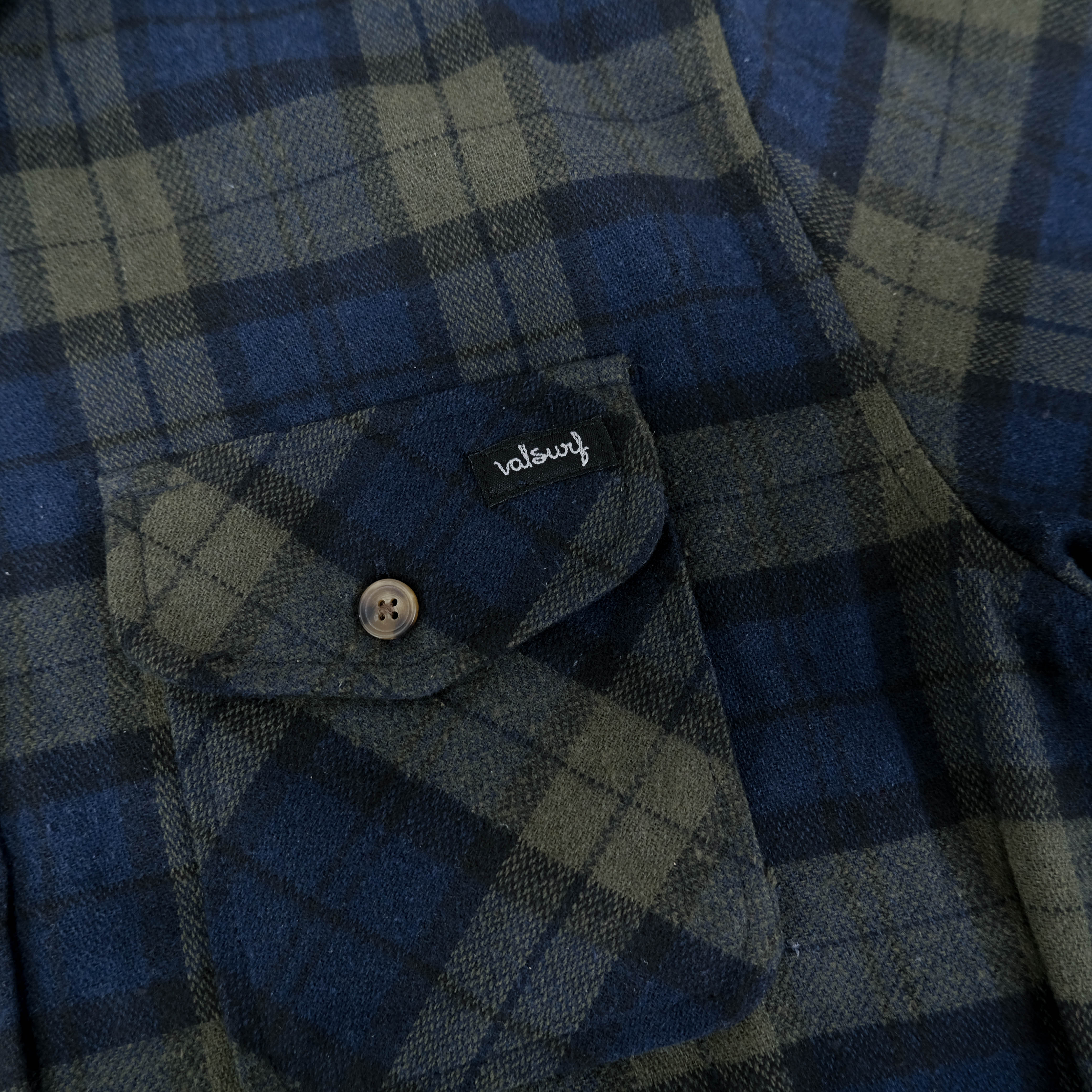 Glen Ivy Fat Script L/S Flannel - Navy