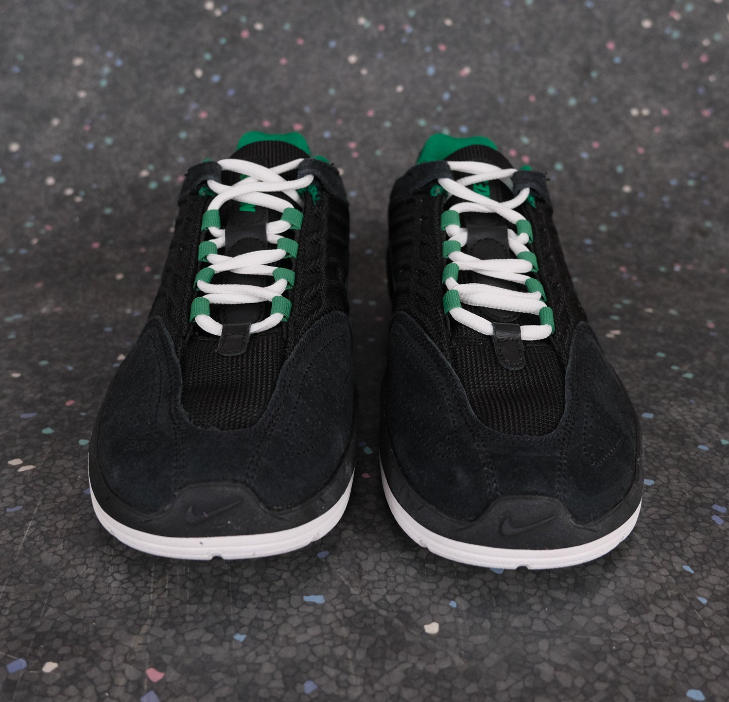 Nike SB Vertebrae - Black/Malachite