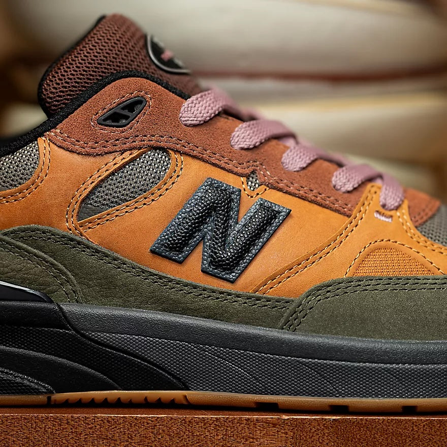 NB Numeric Reynolds x Lotti 933 - Brown/Pink