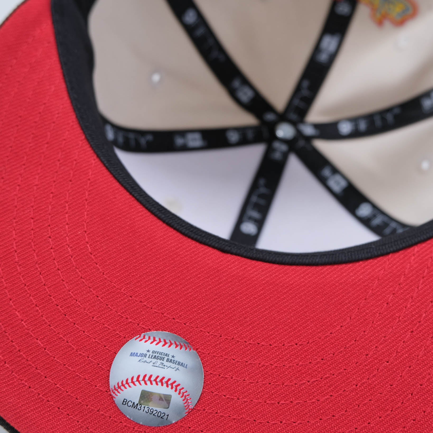 "THE HOOD" HAT - New Era 9FIFTY Snapback Hat - Stone