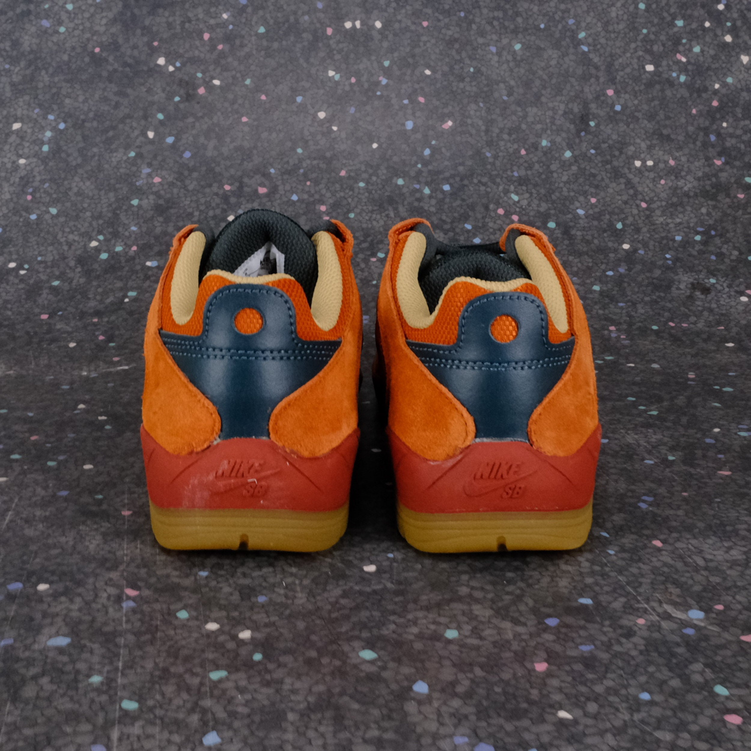 Nike SB Vertebrae - Dark Russet/Pear-Desert Orange