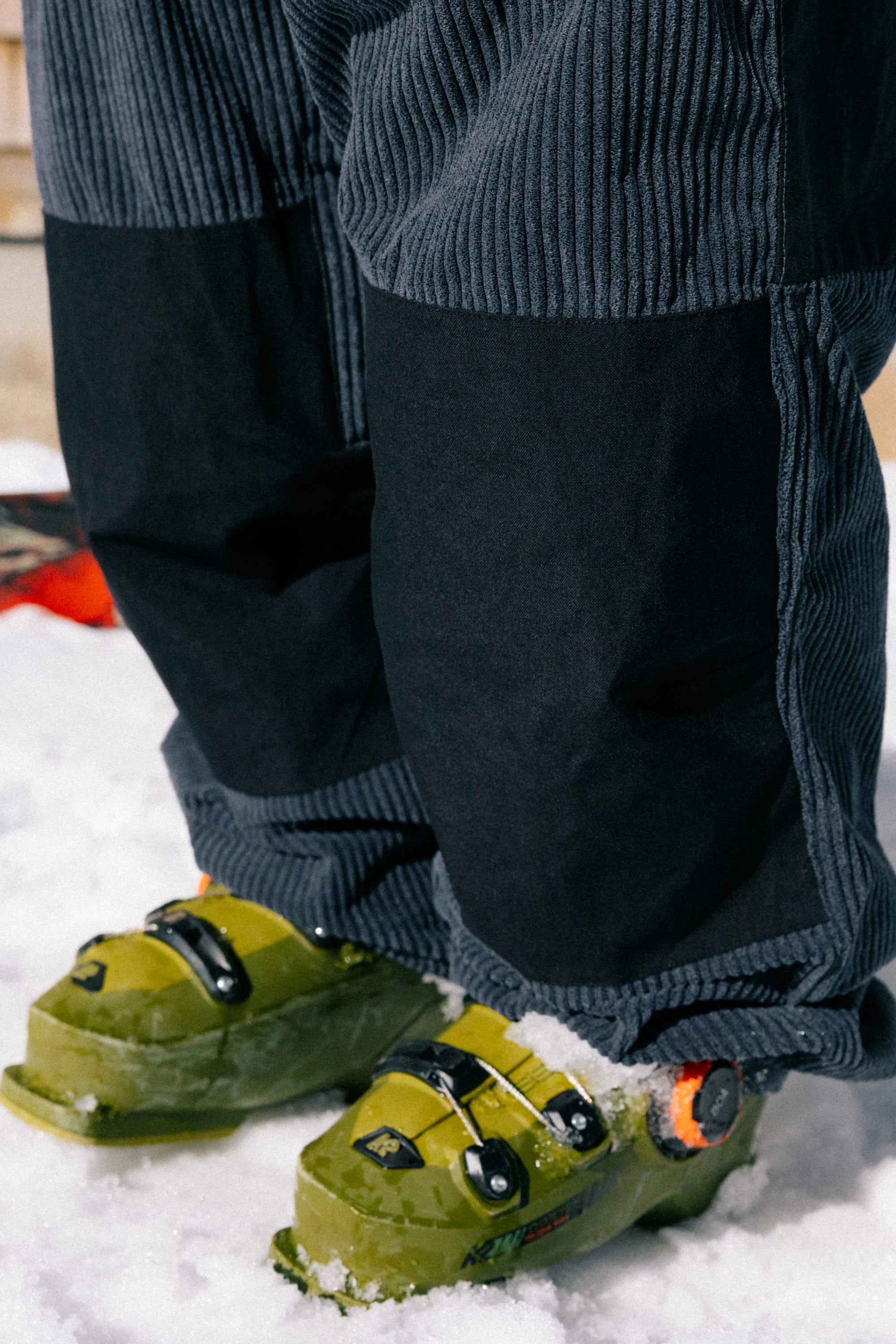 Ghost 2.5L Pant - Navy Wide Wale Cord